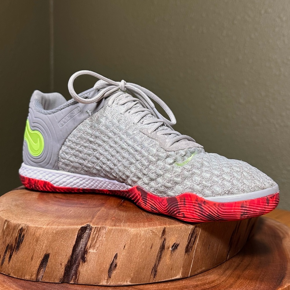 Nike React Gato IC (Unisex) Indoor Soccer Shoes - Picture 7 of 13